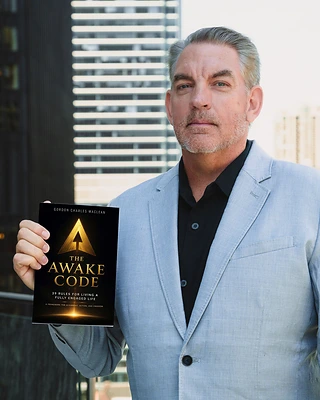 NORTHEAST FLORIDA NATIVE AND AIR FORCE VETERAN GORDON CHARLES MACLEAN RETURNS HOME TO LAUNCH DEBUT BOOK THE AWAKE CODE AND THE AWAKE SOCIETY